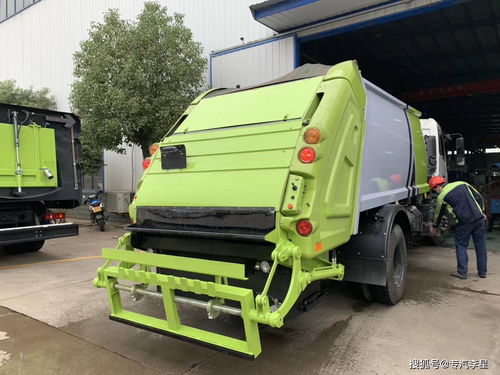 壓縮式垃圾車 城市環(huán)衛(wèi)的專用高效解決方案